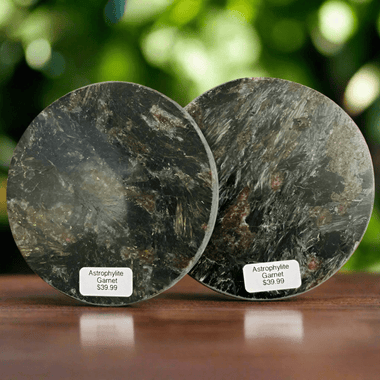 Astrophylite Garnet Crystal Plate / Altar 10 cm Diametre - Ai NeGifts & Crystals