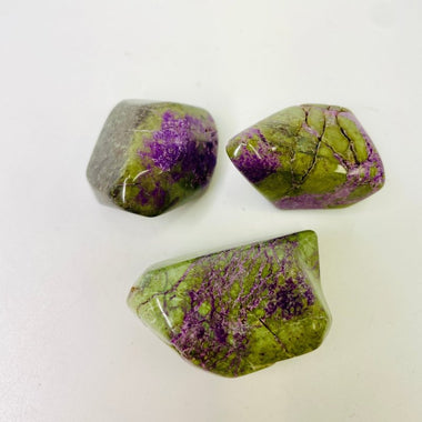 Atlantisite Stichtite Crystal Tumble 18 grams - Ai NeDefault Category