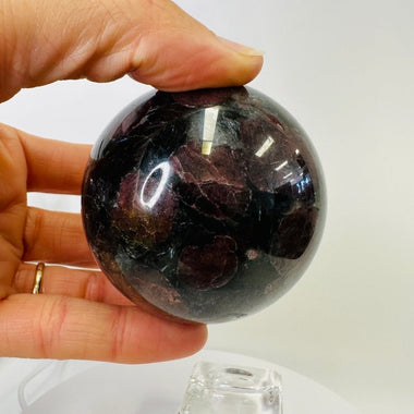 Garnet Crystal Sphere 434 grams | Passion Vitality Protection - Ai NeGifts & Crystals