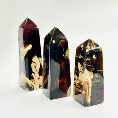 Indonesian Amber Crystal Point | 7.5-9.5cm - UV Reactive - Ai NeDefault Category