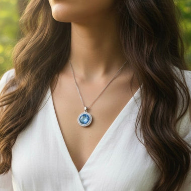 18kt White Gold Plated Swarovski Crystal Pendant Diamonte Round Bezel Navy Blue Montana - Ai NeDefault Category