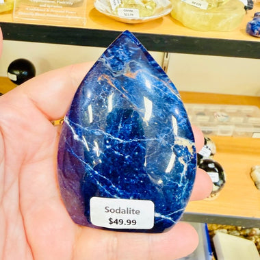 Sodalite Crystal Healing Gemstone Flame 8.5cm | Serenity and Spiritual Clarity - Ai NeDefault Category