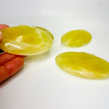 Yellow Calcite Crystal Palm Stone 6.5 cm - Ai Ne