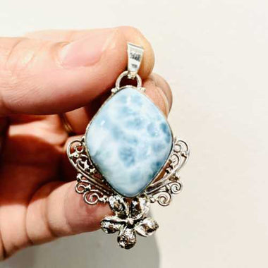 925 Sterling Silver Larimar Pendant With Frangipani | Elegance Infused with Healing Energy - Ai NeDefault Category